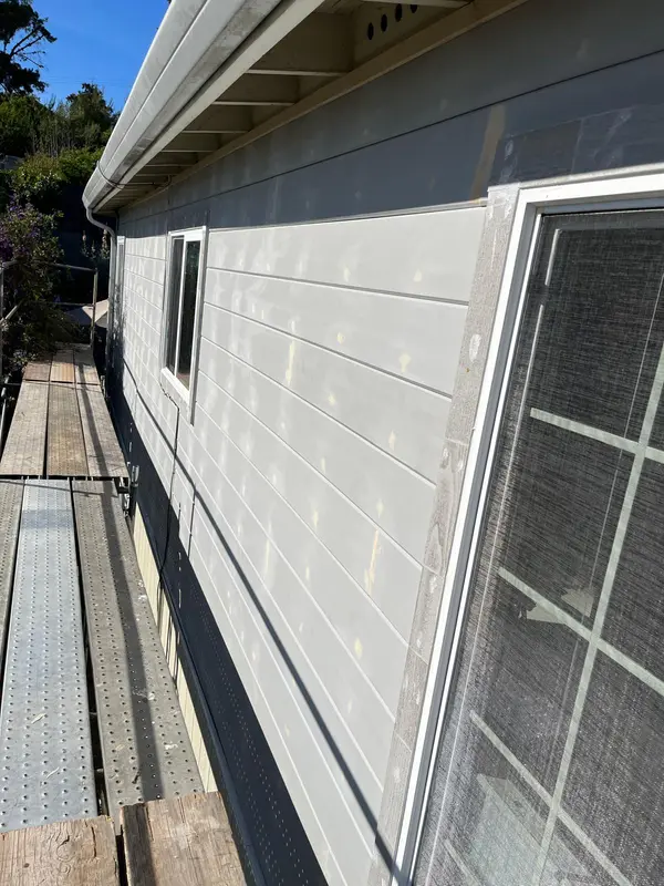 Siding contractor in Vallejo: lap siding meeting a window casing